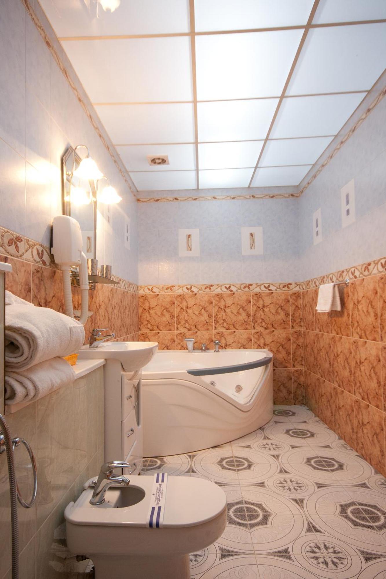 Volter Hotel リヴィウ エクステリア 写真
